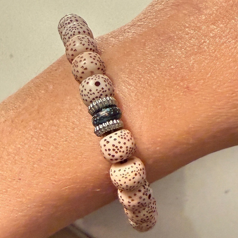 Speckled Seed Bead Stretch Bracelet Womens Tan Blue Boho Yoga Jewelry